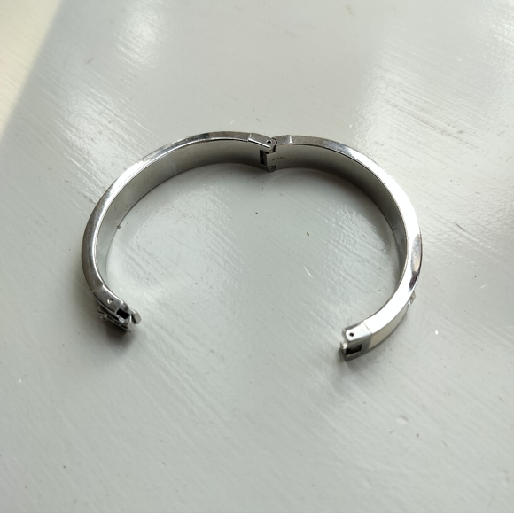 Fossil Iconic Stainless Steel Space Rhinestone Hinged Oval Bangle Bracelet Women - Picture 7 of 12